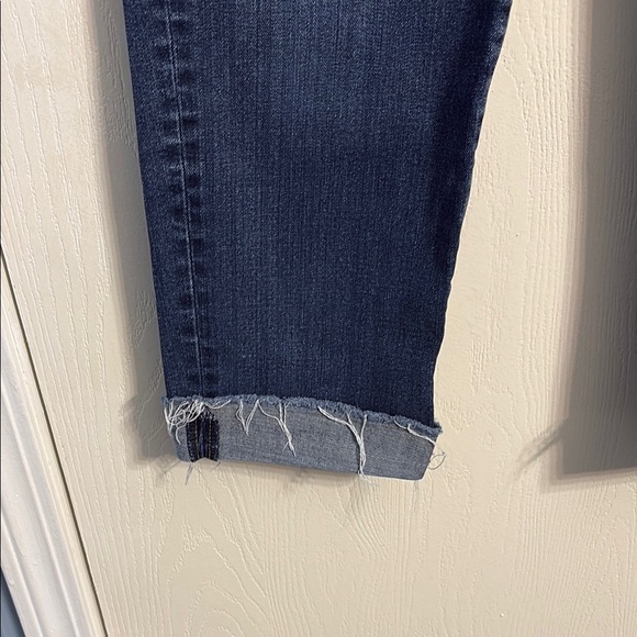 Lucky Brand Blue Cropped Jeans with Raw Hem - Picture 6 of 9